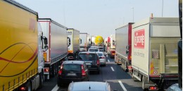 Misure caro carburante insufficienti. Unatras proclama il fermo dell'autotrasporto dal 4 aprile